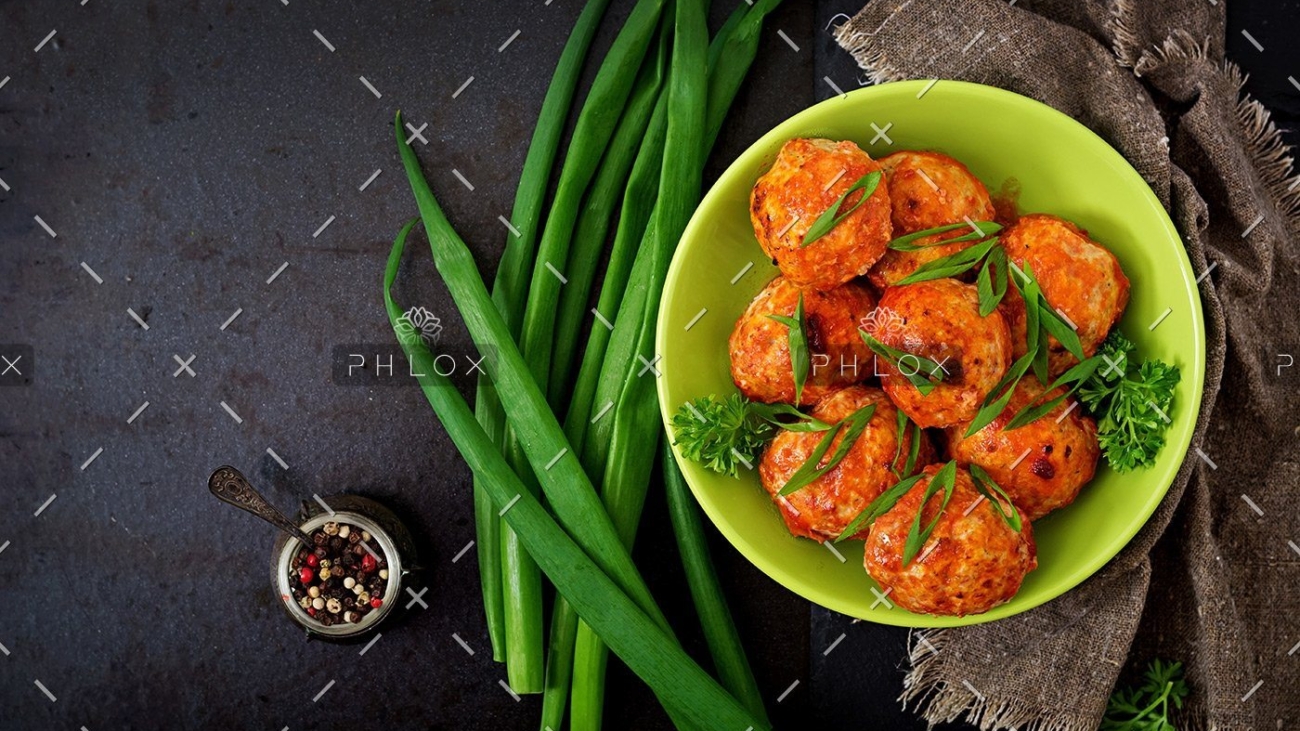 demo-attachment-15-baked-meatballs-of-chicken-fillet-in-tomato-sauce-PGK6PTM